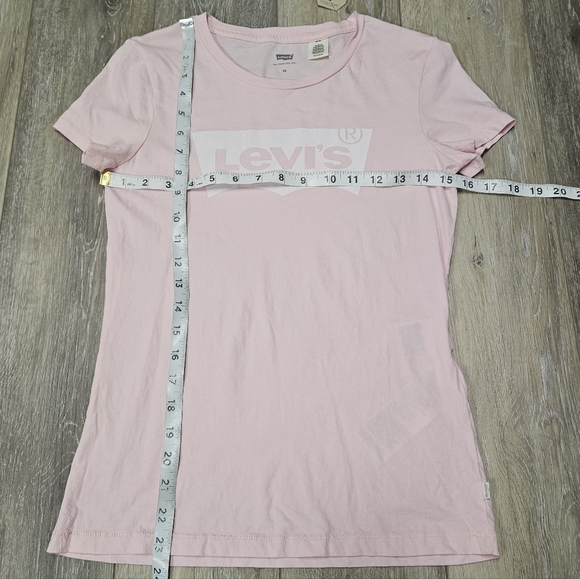 Levi's Perfect Crew Neck Graphic Tee Shirt Top Pastel Pink Fitted Women's XS - Picture 2 of 4